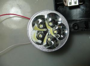 Pretvaranje baterijske lampe iz baterije u bateriju Pretvaranje baterijske lampe u bateriju