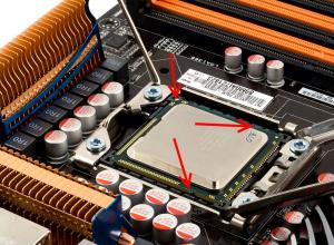 การติดตั้ง CPU และระบบระบายความร้อน การติดตั้งโปรเซสเซอร์ใหม่บนเมนบอร์ด